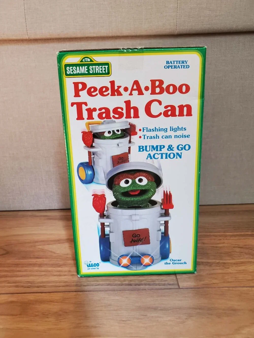 Vintage Sesame Street Oscar the Grouch Peek A Boo Trash Can Illco 1992